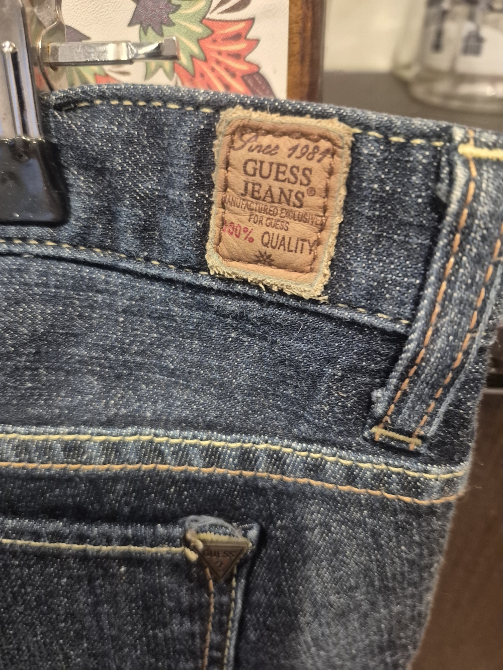 GUESS Dark Blue Slim Straight Men’s Jeans Size 32 Like New Condition - Picture 2 of 5